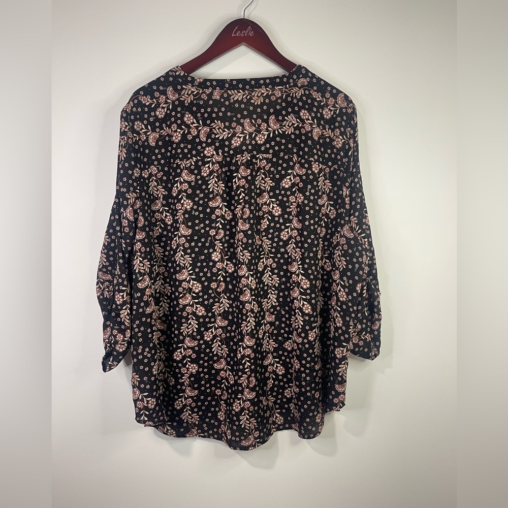 Maurices Black and‎ Pink Floral Blouse - Picture 6 of 10
